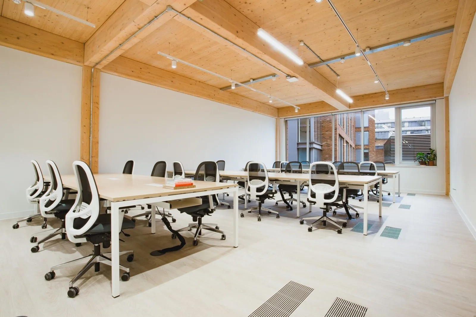 Techspace Goswell Road, Open-plan office, London