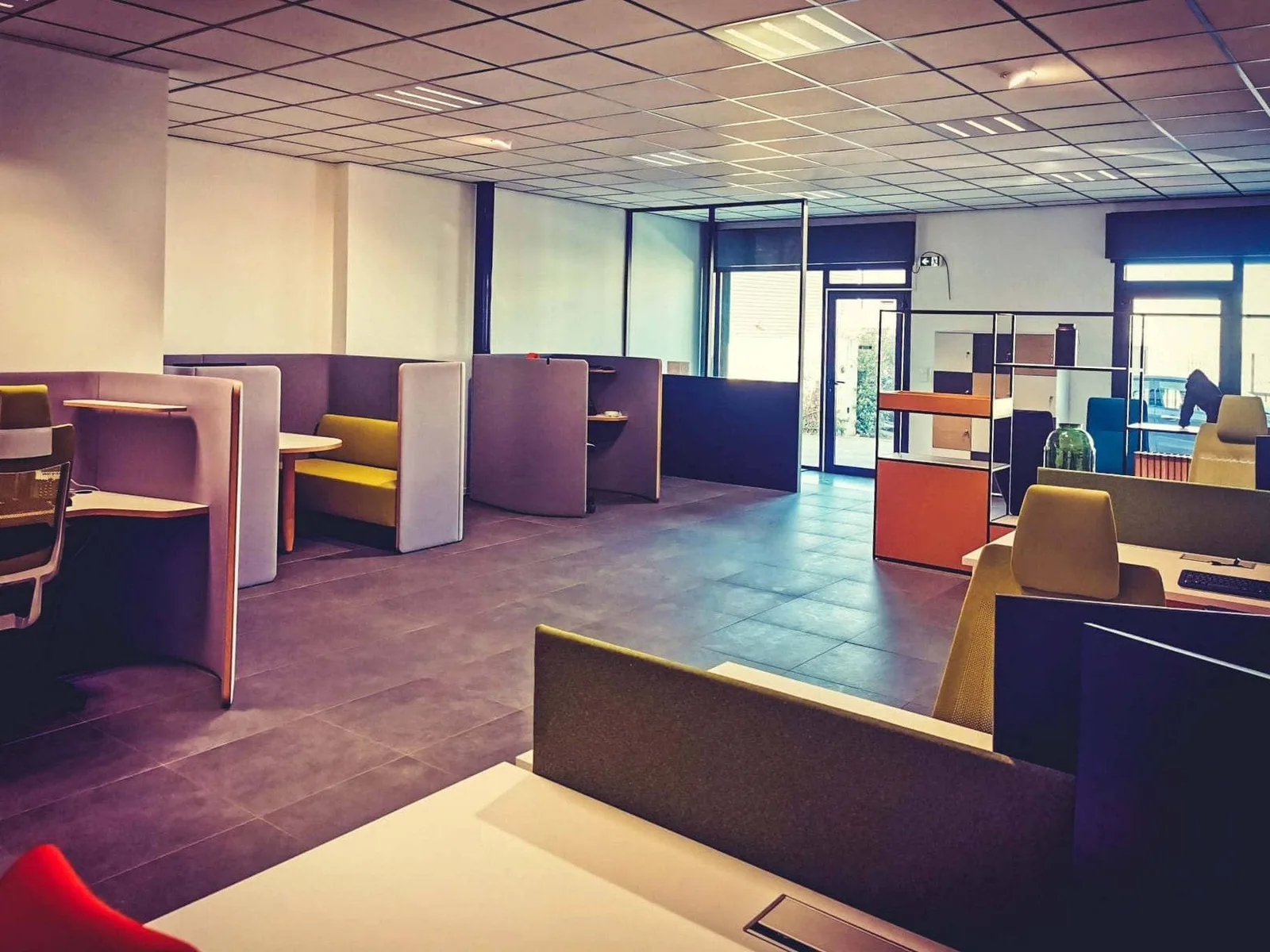 ThePlace2Be, Open-plan office, Biguglia