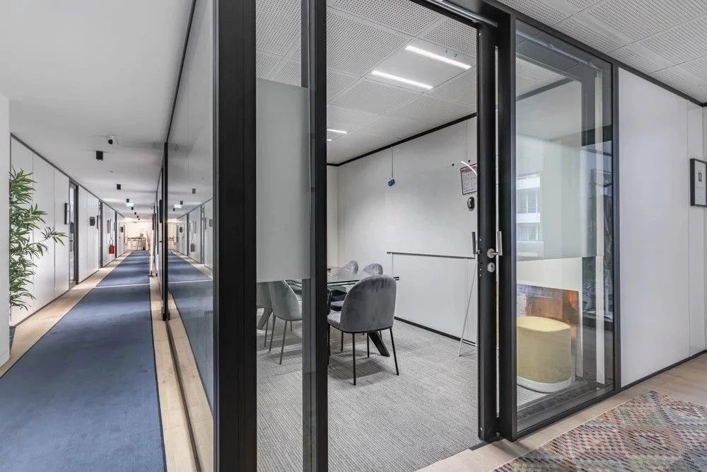 Together Coworking Neuilly-sur-Seine, Meeting room for 4 people, Neuilly-sur-Seine