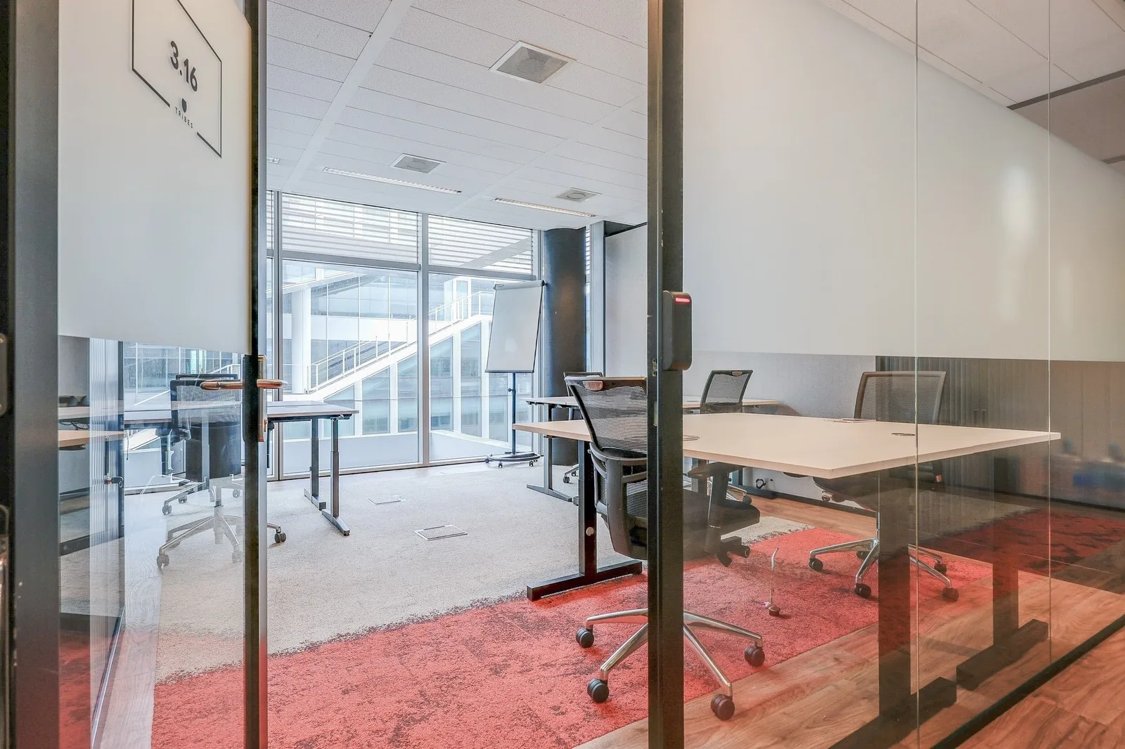 Tribes Amsterdam South Axis SOM 2, Private office, 4 desks, Amsterdam
