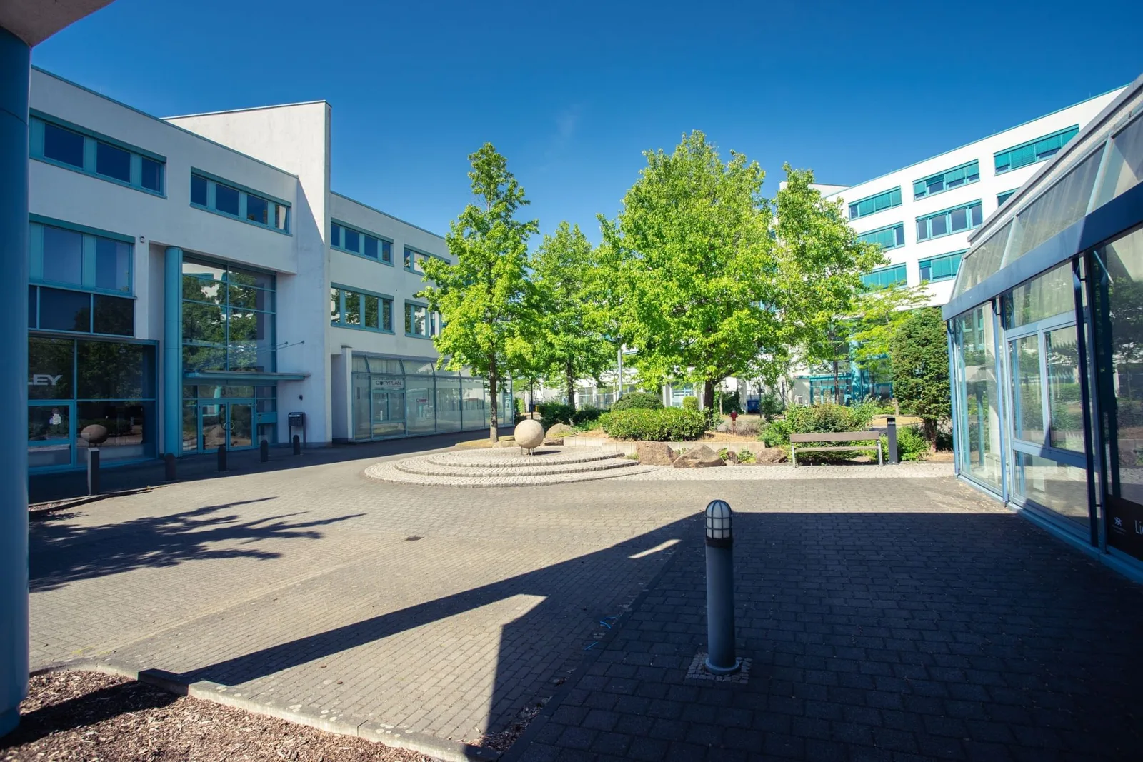 Trio Office Campus Heerdt, Terrace and outdoor space, Düsseldorf