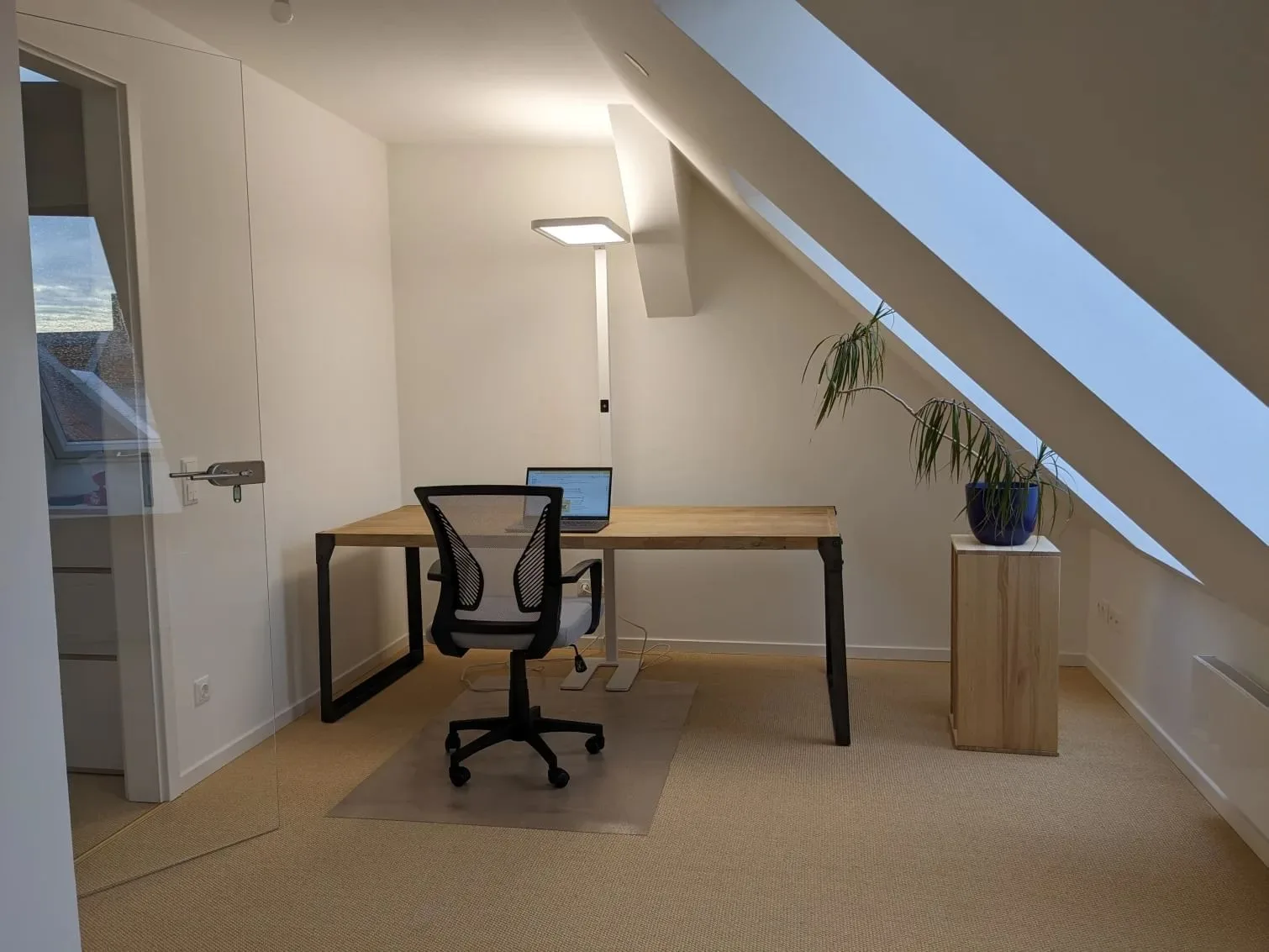 Tuesday Coworking Pflügerstrasse, Private office, 1 desk, Berlin