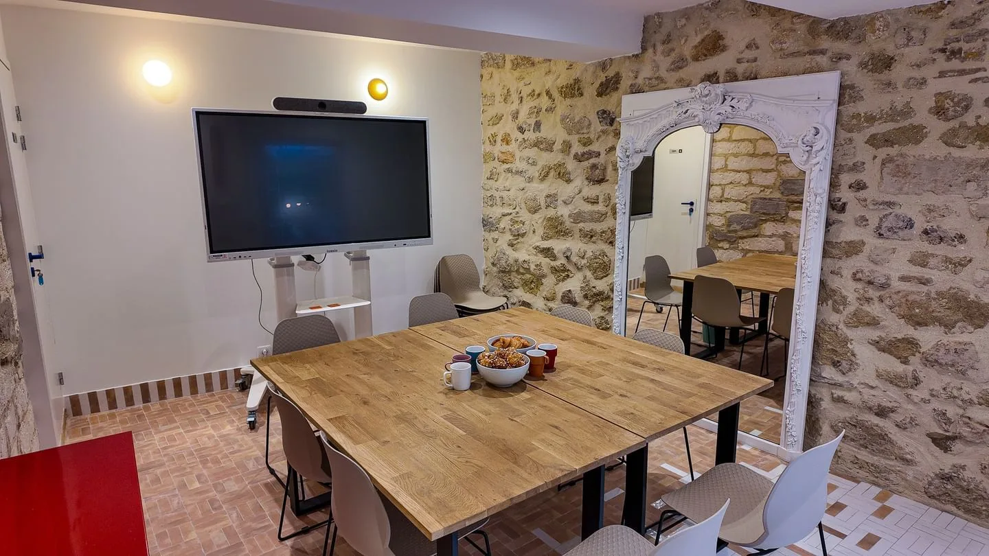 U12 Coworking, Meeting room for 8 people, Montpellier