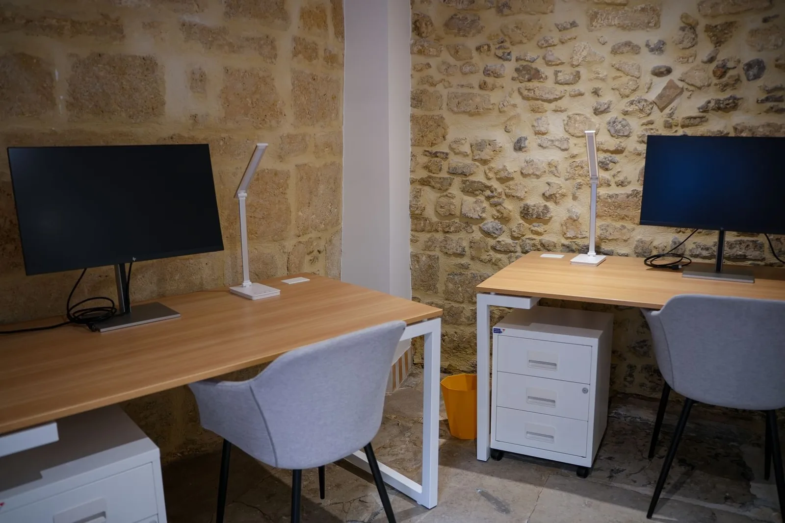 U12 Coworking, Private office, 2 desks, Montpellier