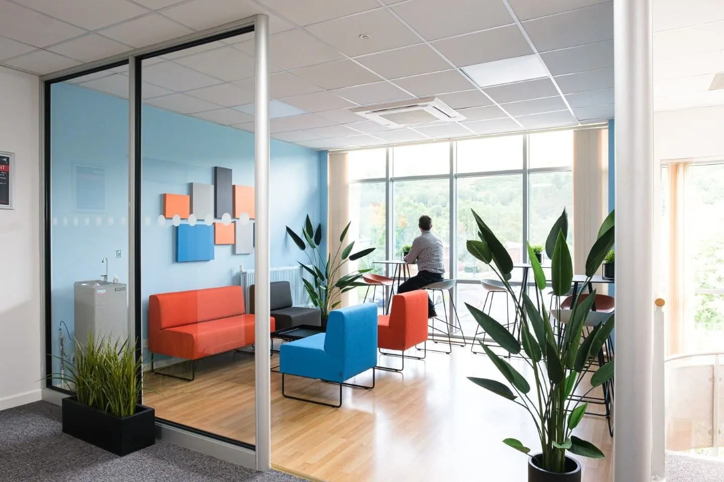 UKSE, Lounge, Ebbw Vale