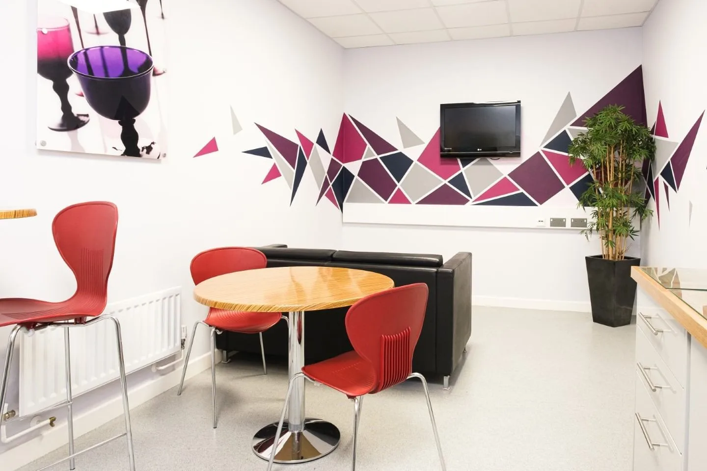 UKSE, Lounge, Ebbw Vale