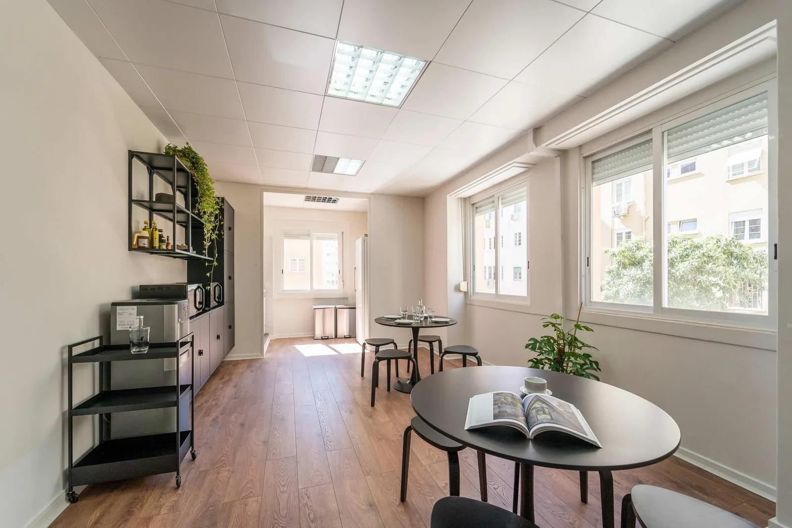 Unicorn Workspaces Novas, Kitchen, Lisbon