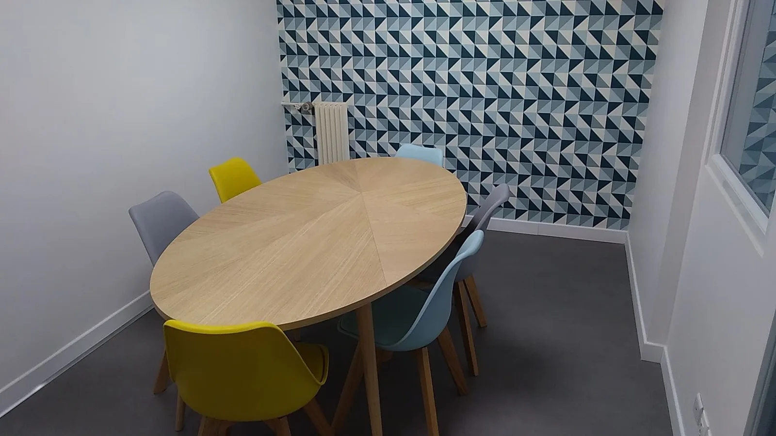 Urban Desk, Meeting room for 6 people, Colombes