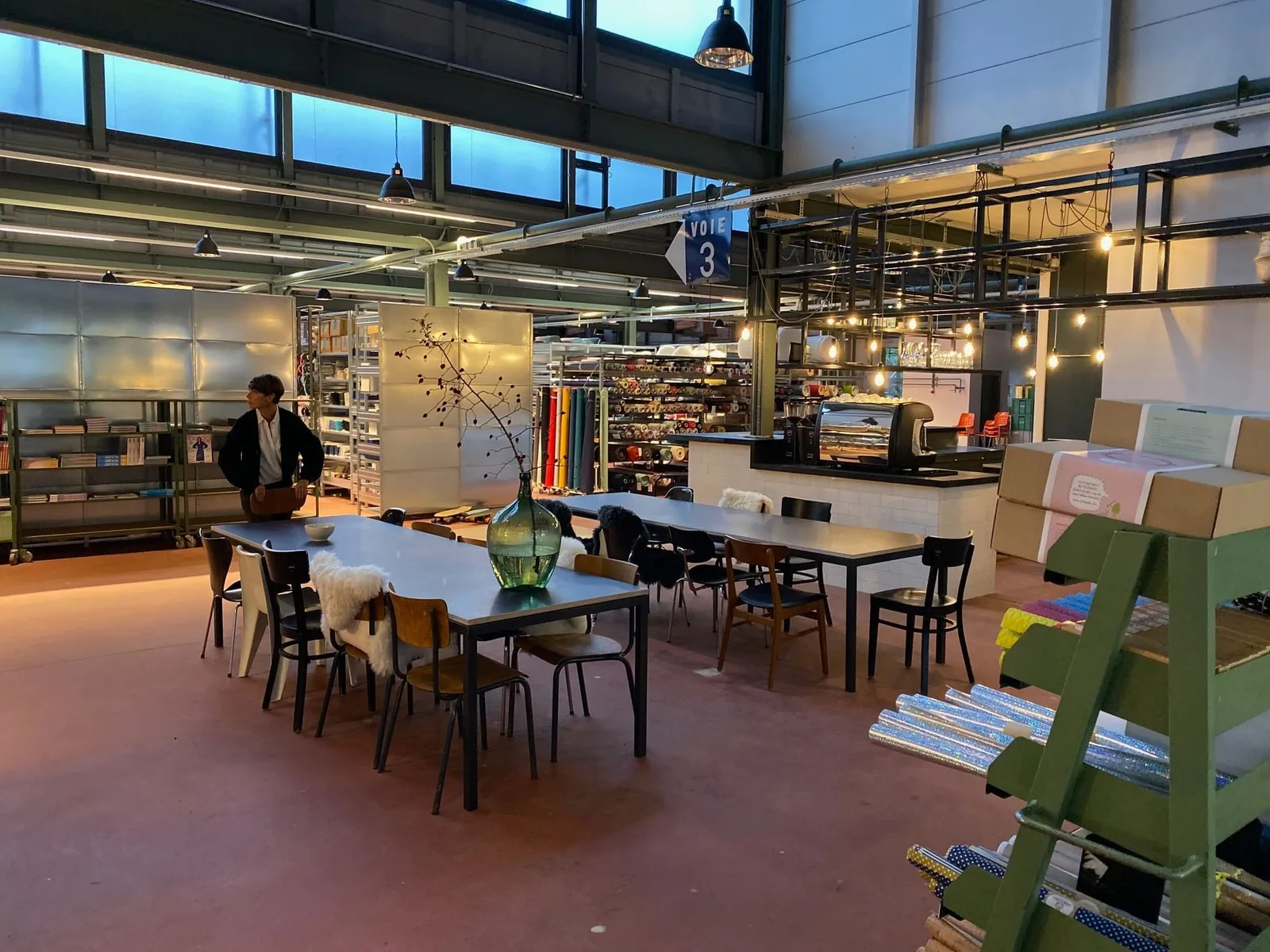 Usine Sutz, Cafeteria, Sutz-Lattrigen