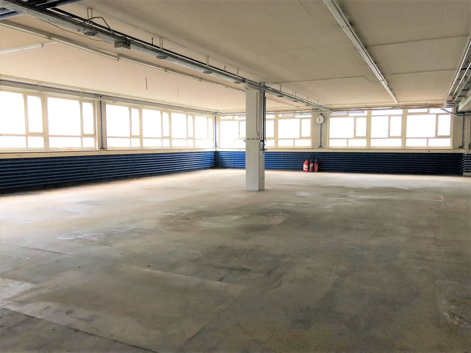 Usine Sutz, Open-plan office, Sutz-Lattrigen
