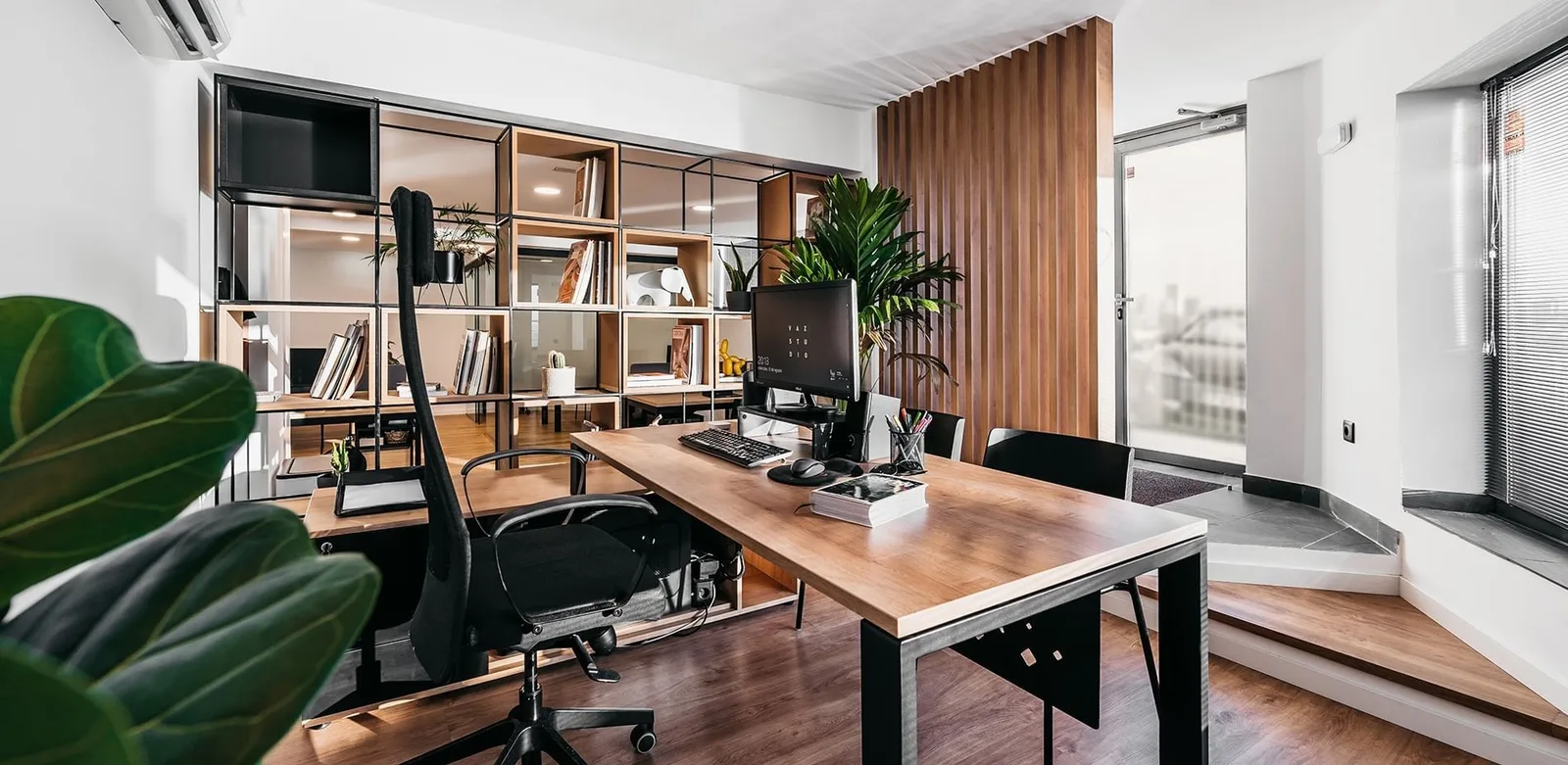 Vaz Studio, Escritório privativo com 1 posto, A Coruña