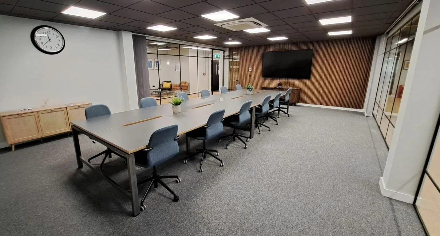 Venaspace - The Apex, Meeting room for 14 people, Plymouth