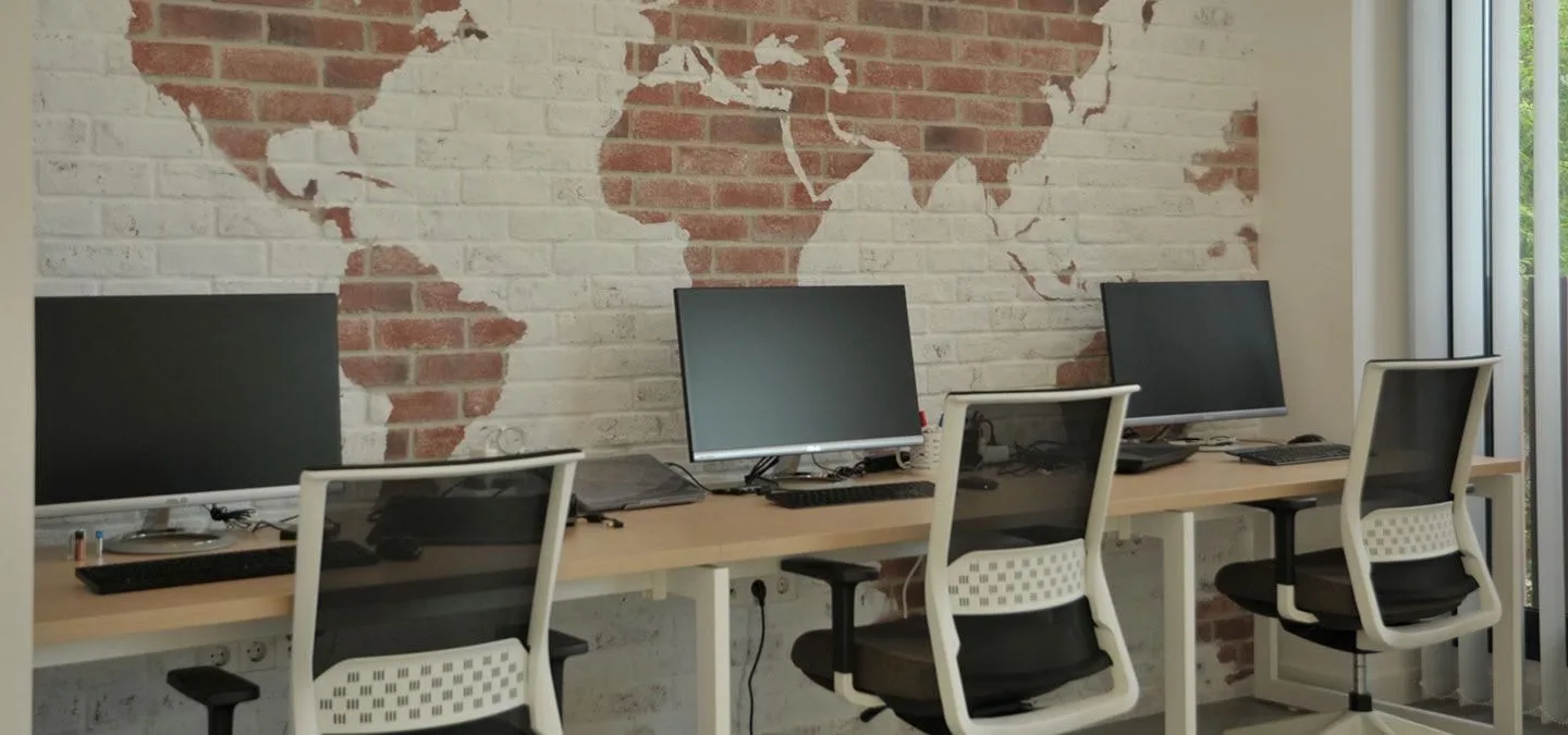Viena Plaza, Private office, 3 desks, Vila-real
