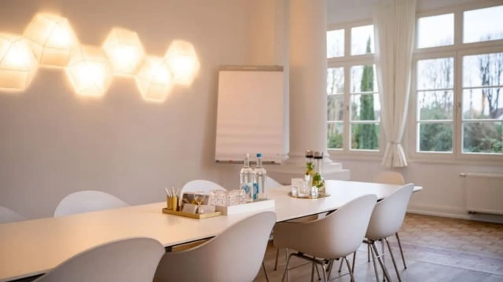 Villa Kaufmann, Besprechungsraum für 8 Personen, Brühl