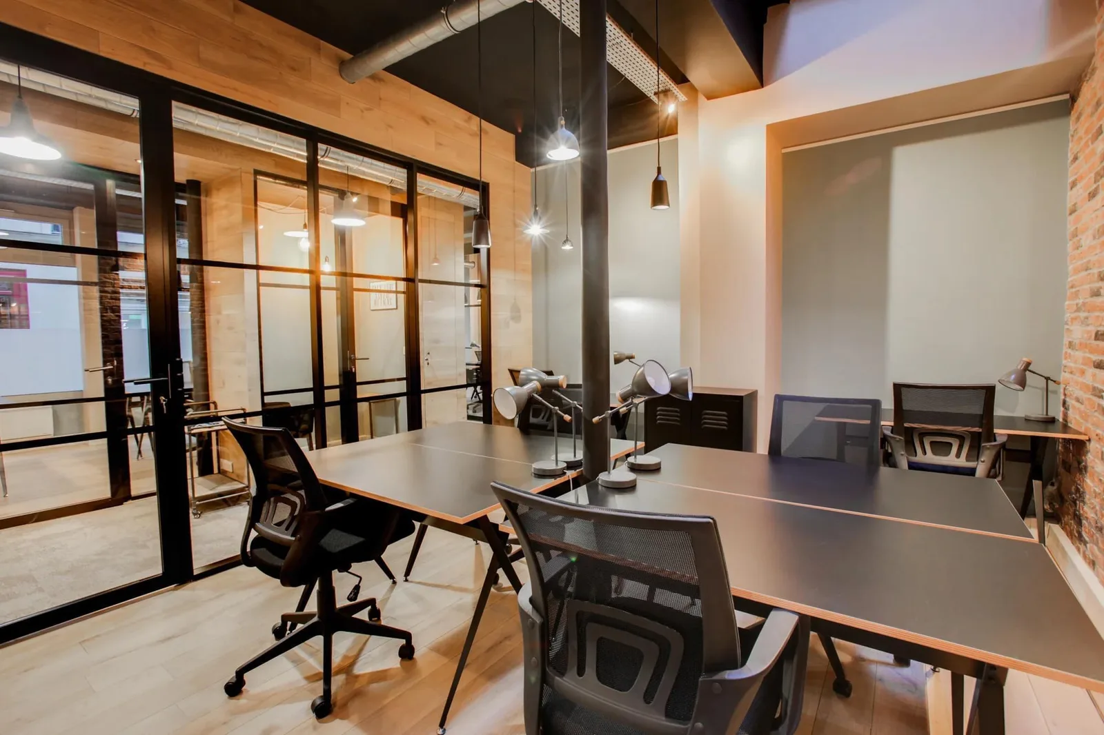 Volum Amsterdam, Privatbüro mit 4 Arbeitsplätzen, Paris 8e
