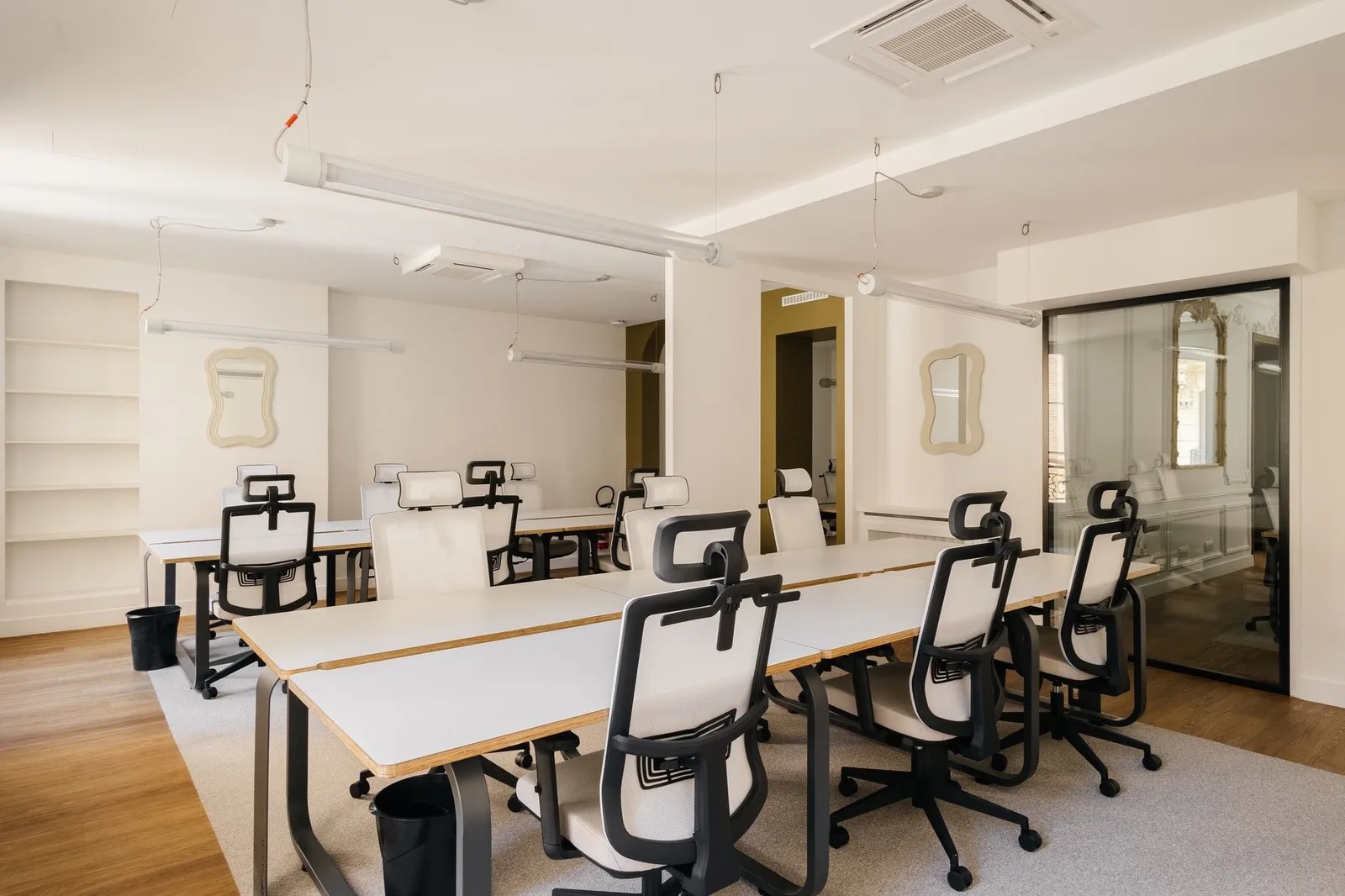 Volum Washington - 32 postes, Open-plan office, Paris 8e