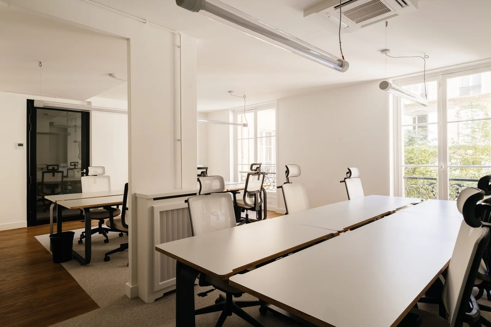 Volum Washington - 32 postes, Open-plan office, Paris 8e