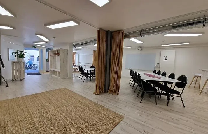 VR20 InnoLab, Besprechungsraum für 14 Personen, Montabaur