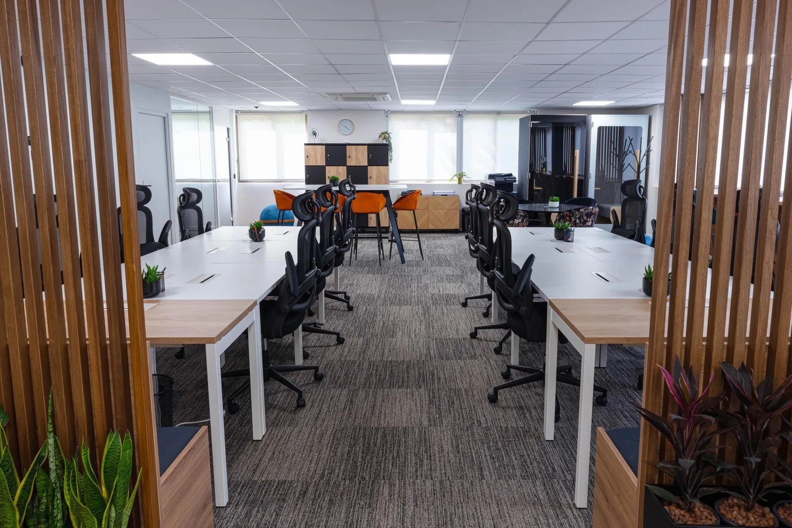 Le W Chill, Open-plan office, Gometz La Ville