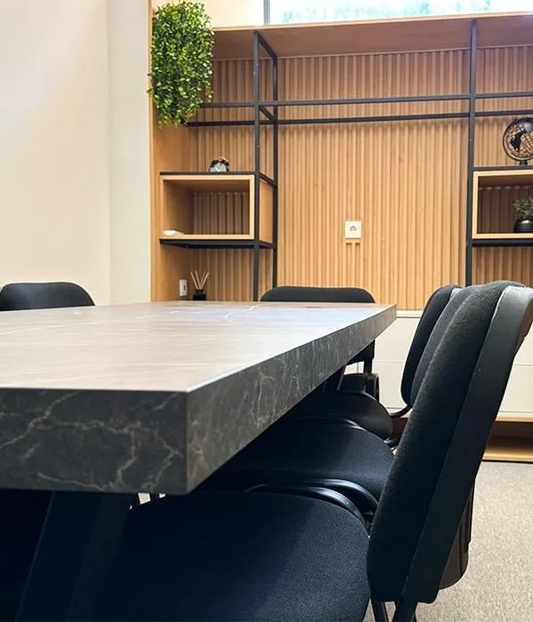 The Wave Coworking, Meeting room for 6 people, Portimão