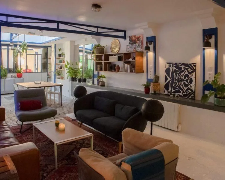 Wave Form Studio, Lounge, Bordeaux