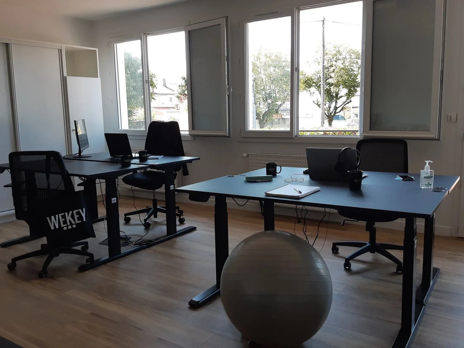 Wekey House, Privatbüro mit 4 Arbeitsplätzen, Niort