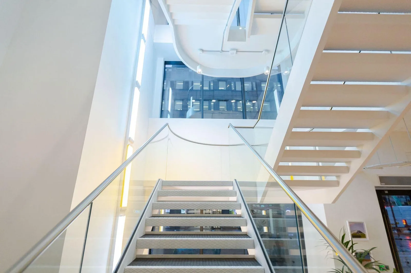 WeWork 120 Moorgate, London, photo 4