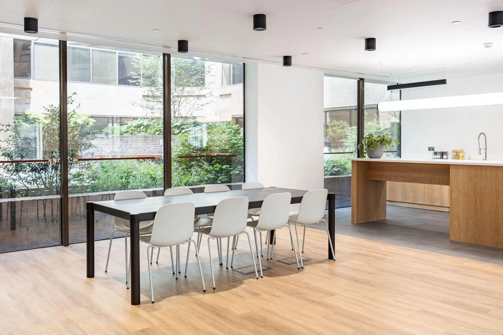 WeWork 6 Devonshire Square, Cafeteria, London