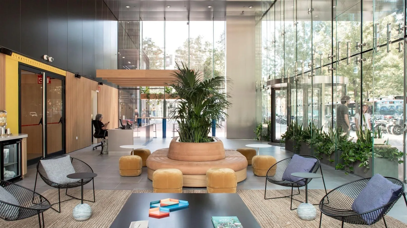 Wework Glories, Recepción, Barcelona