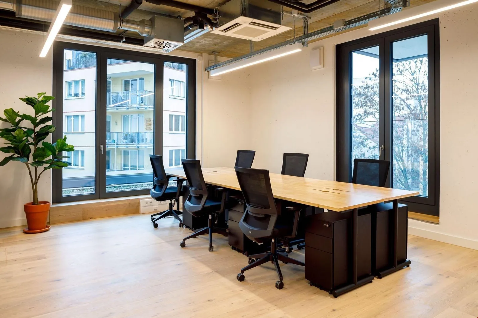 WeWork Rosenthaler Straße 43-45, Privatbüro mit 6 Arbeitsplätzen, Berlin