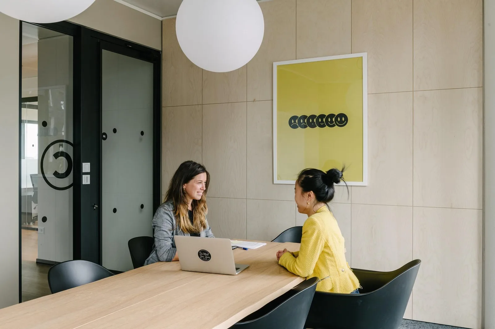 WeWork Strawinskylaan, Vergaderruimte voor 6 personen, Amsterdam