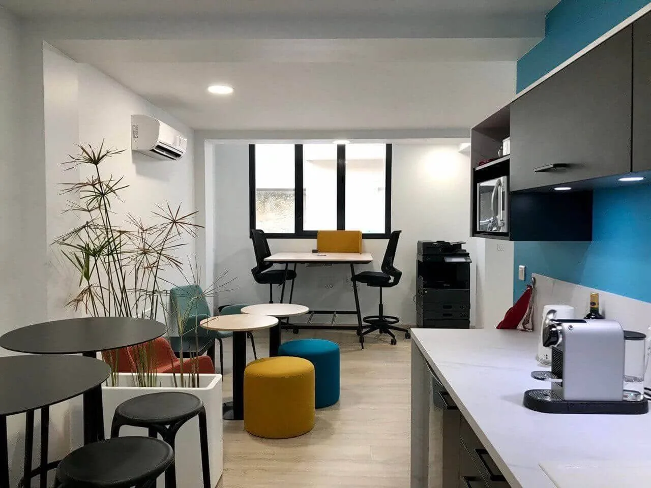 White Space, Kitchen, Bordeaux
