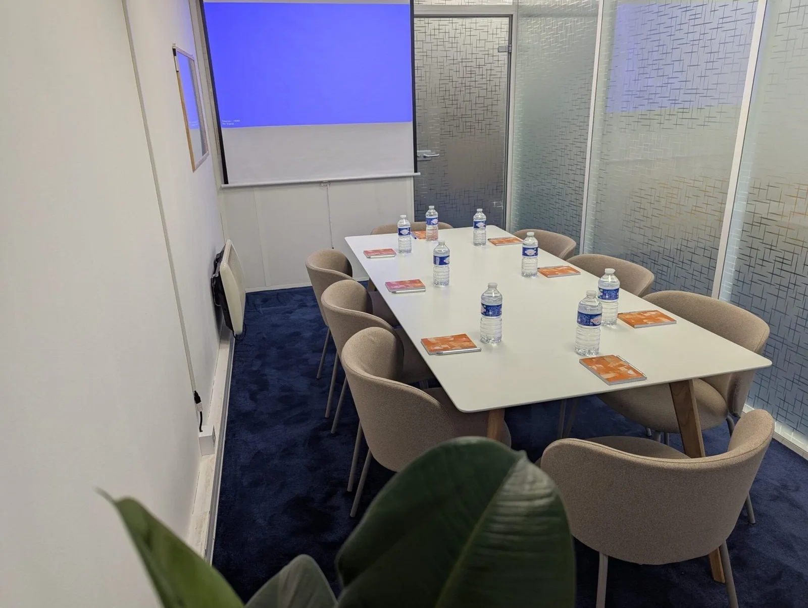 Whosbox , Meeting room for 8 people, Lyon 9e