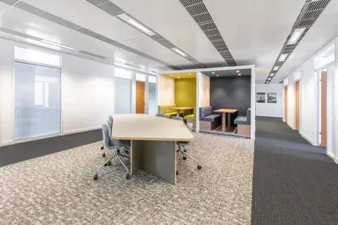 Coworking day pass — Regus UT, Salt Lake City - Cottonwood Center, Cottonwood Heights, UT