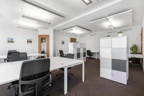 Coworking day pass — Regus WI, Appleton - W College Ave, Appleton, WI