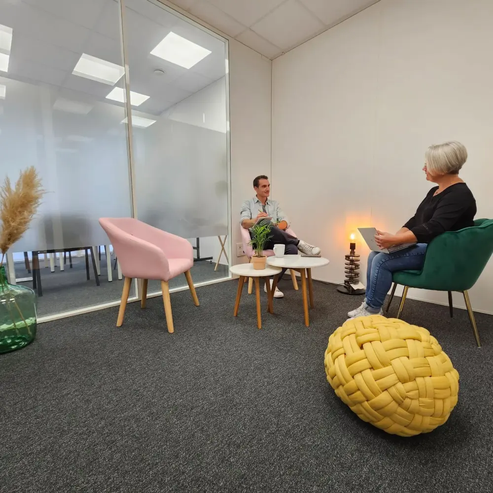 Salon Lounge Zurich — Green Space Hoerdt