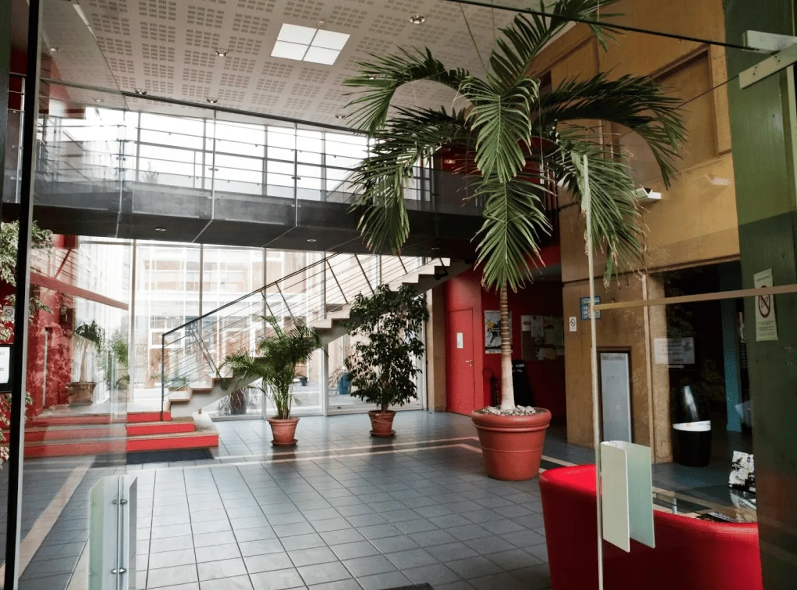 WIPSE Gif-sur-Yvette, Empfang, Gif sur Yvette
