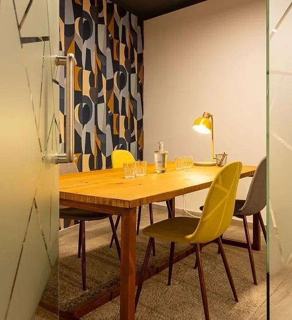 Work Avenida Estrela, Sala de reuniones para 4 personas, Lisboa