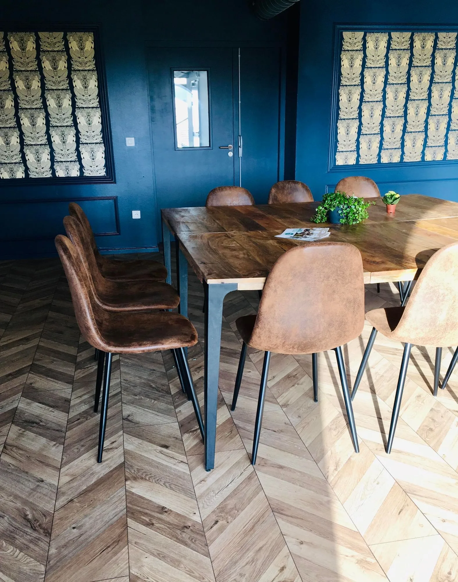 Work&Co, Meeting room for 8 people, Dunkerque