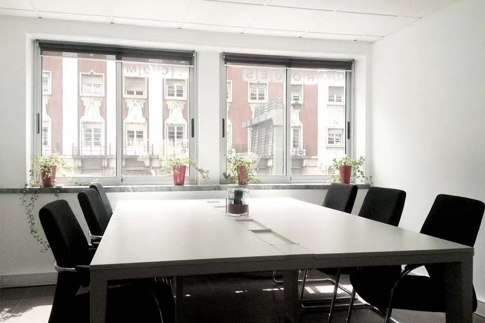 Work'In Marquês Offices, Meeting room for 6 people, Lisbon
