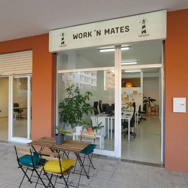Work 'N Mates, Fachada do edifício, El Médano