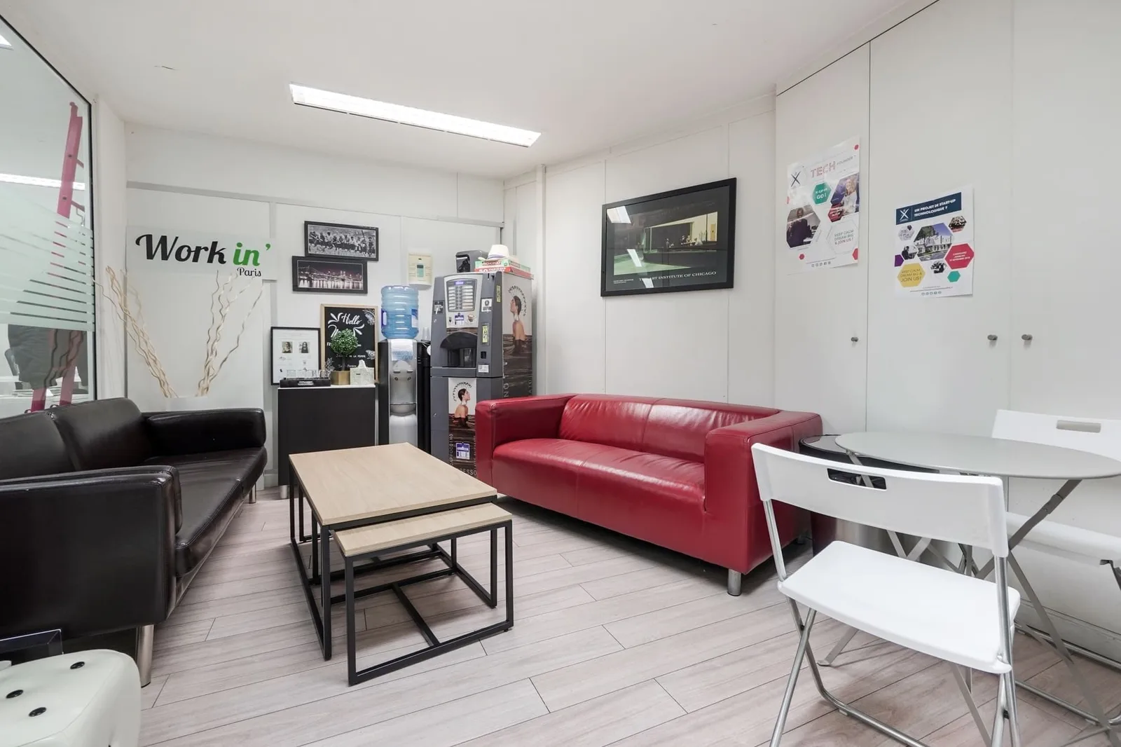 Work in Trinité, Lounge, Paris 9e