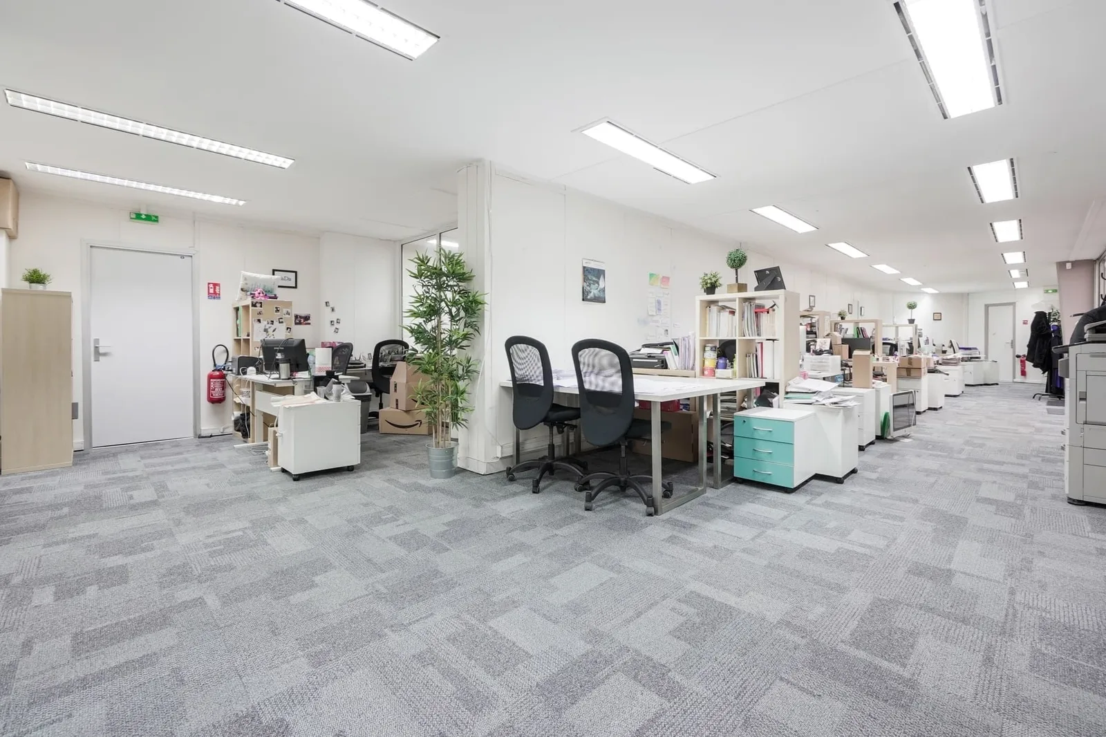 Work in Trinité, Open-plan office, Paris 9e