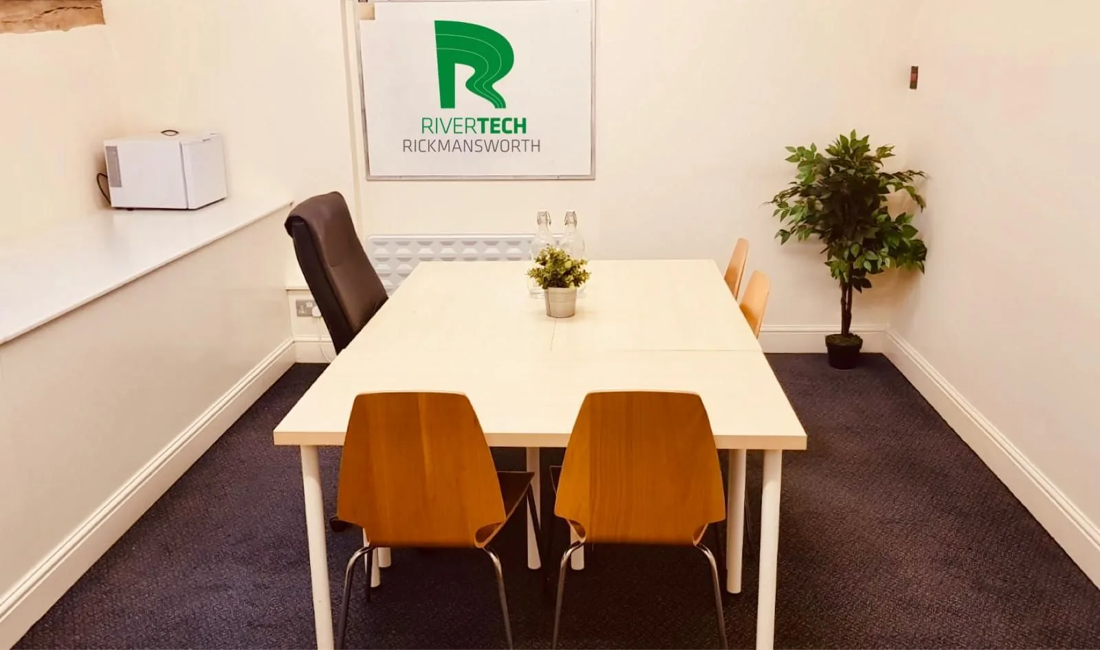 The Workary - Rivertech, Meeting room for 5 people, Rickmansworth