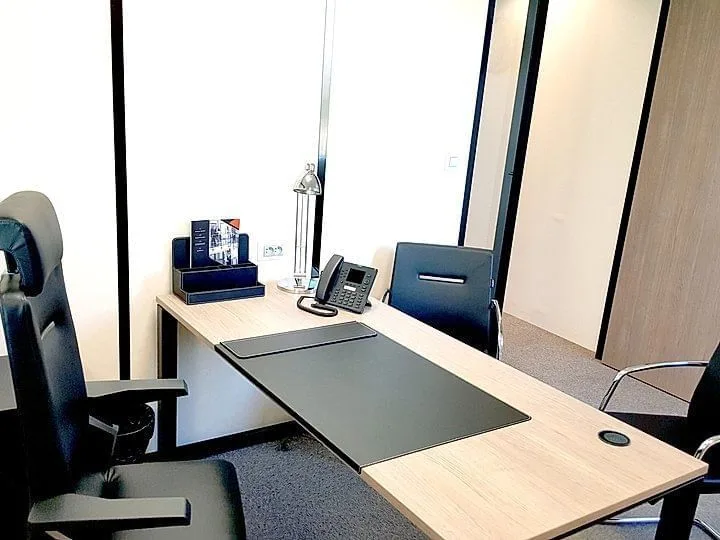 Working Rolls Aix Sud , Private office, 1 desk, Aix-en-Provence
