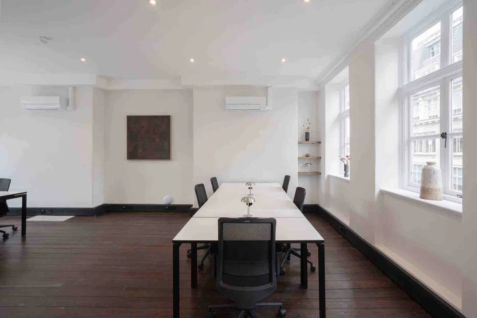 WorkPad Offices - 20 Eastcastle Street W1, Open-plan office, London
