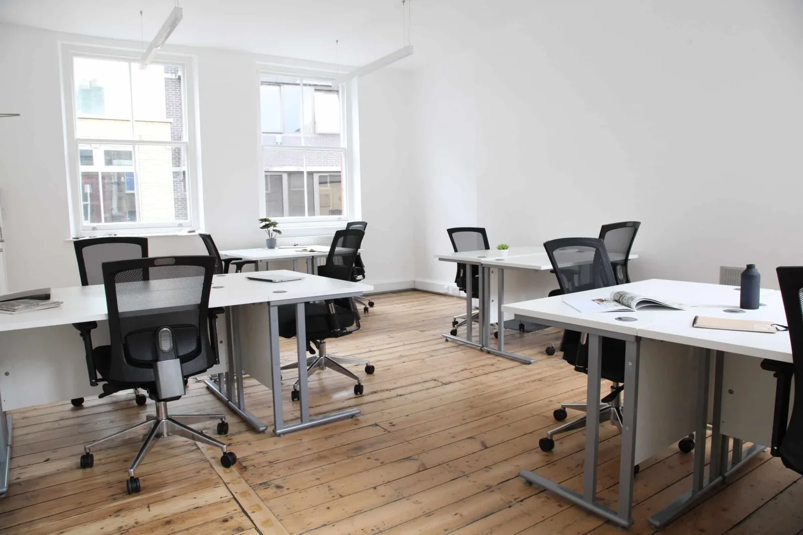 WorkPad Offices - 38-39 St John's Lane, Open-plan office, London