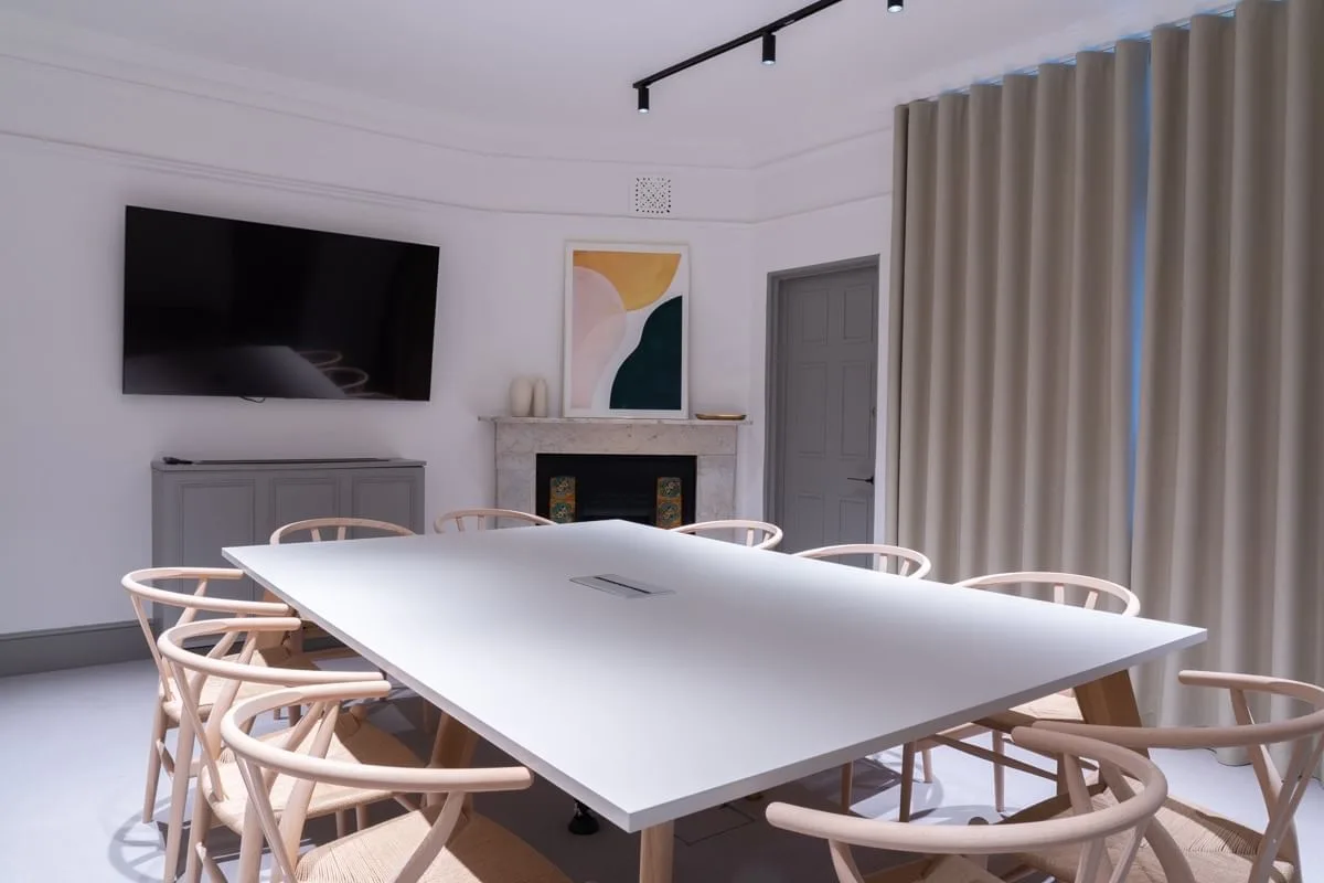 WorkPad Offices - 45 Bedford Row, Meeting room for 10 people, London