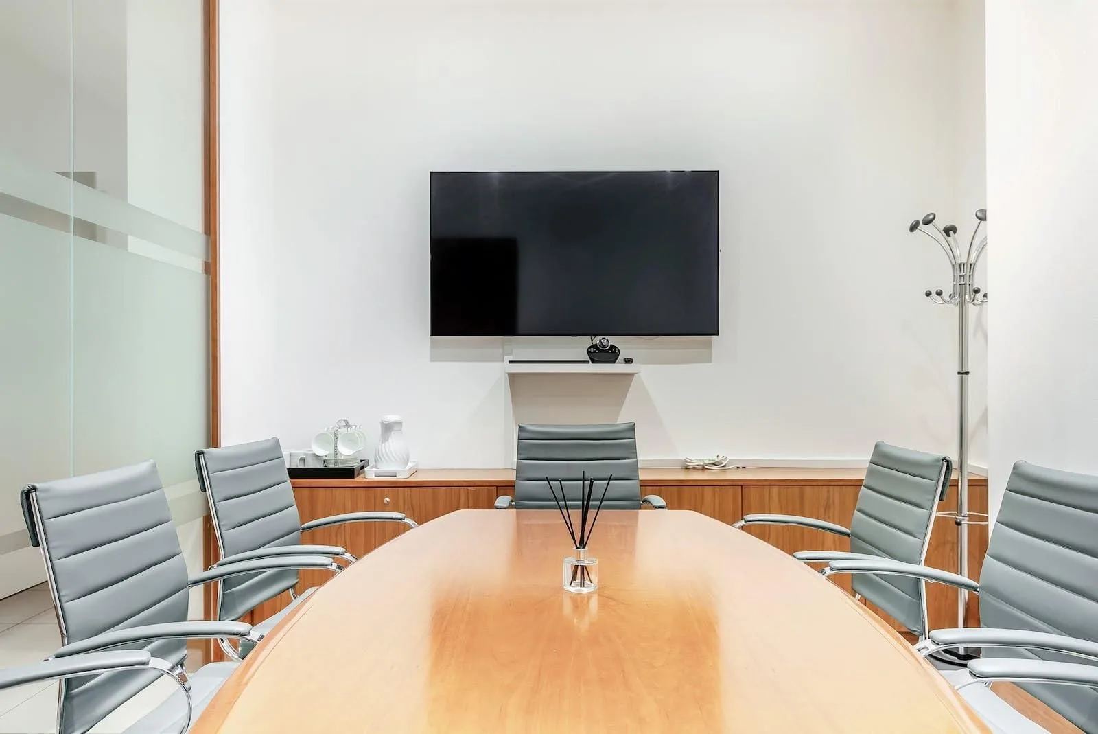 Workplace Plus 123 Minories, Meeting room for 5 people, London