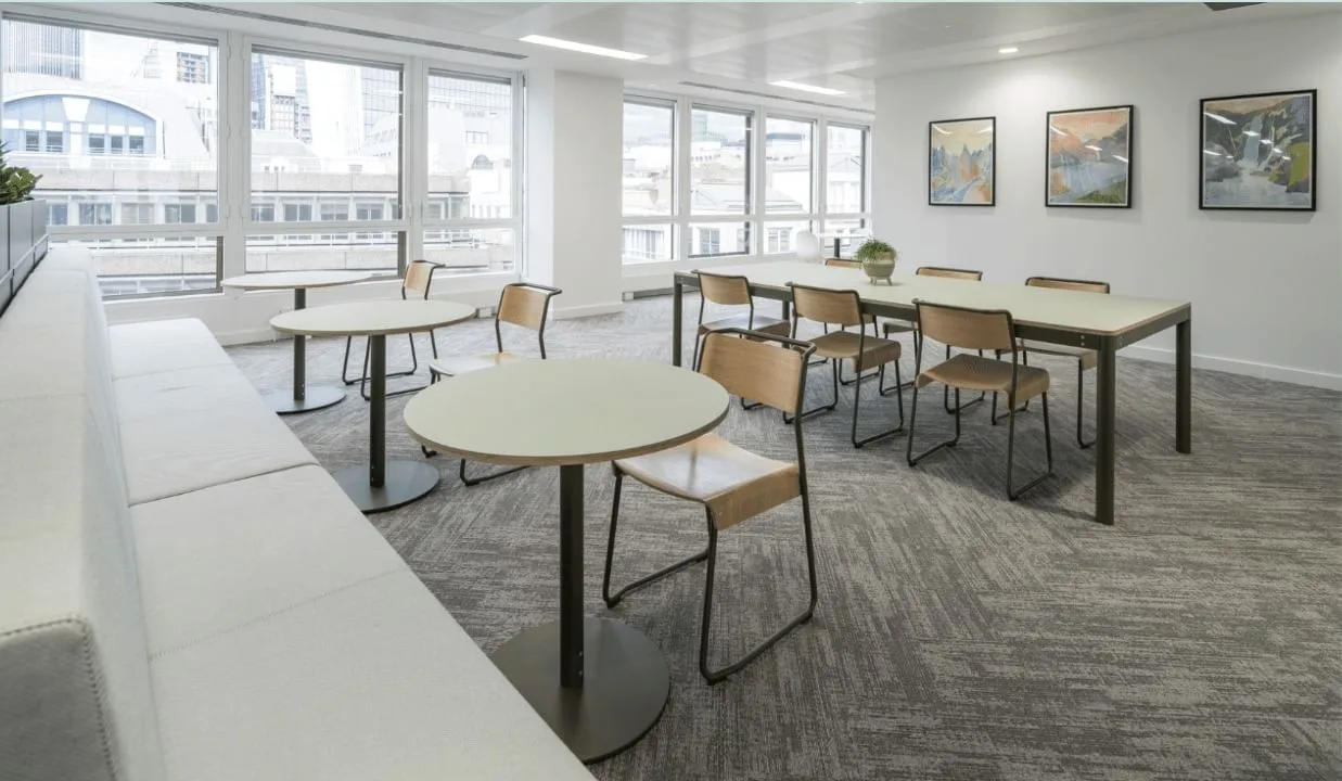Workplace Plus 30 Monument Street, Cafétéria, Londres